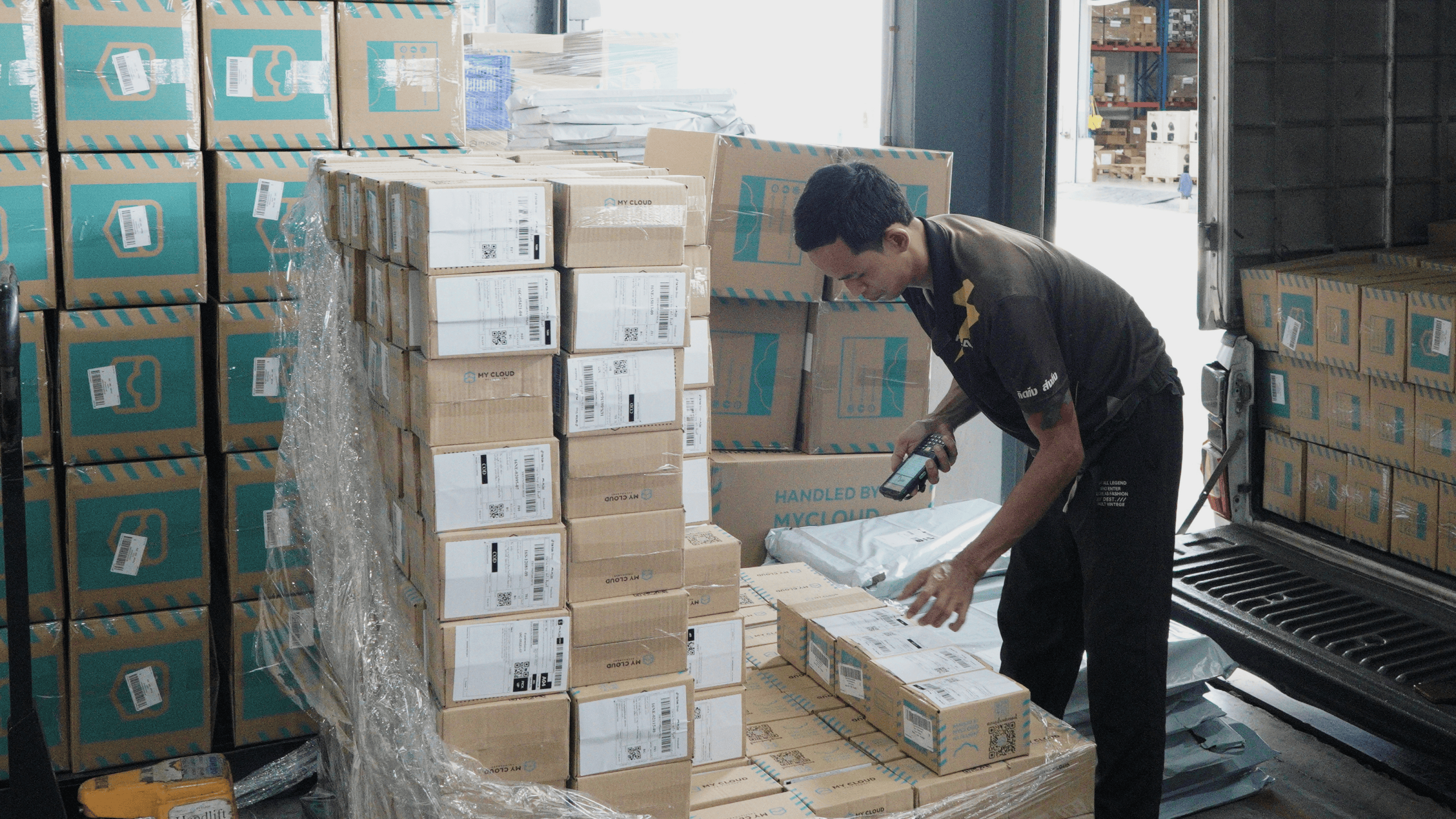 Shipping Management
A shipping management system that picks the most cost-effective and efficient carrier, plus add-on services delivering direct to retail shelves, distribution centres, department stores, booths or events